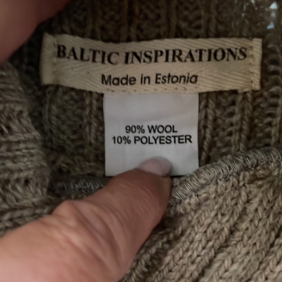 Ladies Coat/wool poncho/cape - Picture 2 of 4